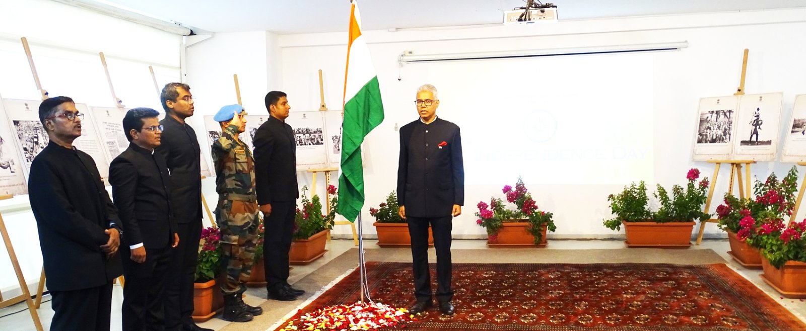 On the occasion of the 78th Independence Day of India, High Commissioner Shri Manish hoisted the National flag at the High Commission complex