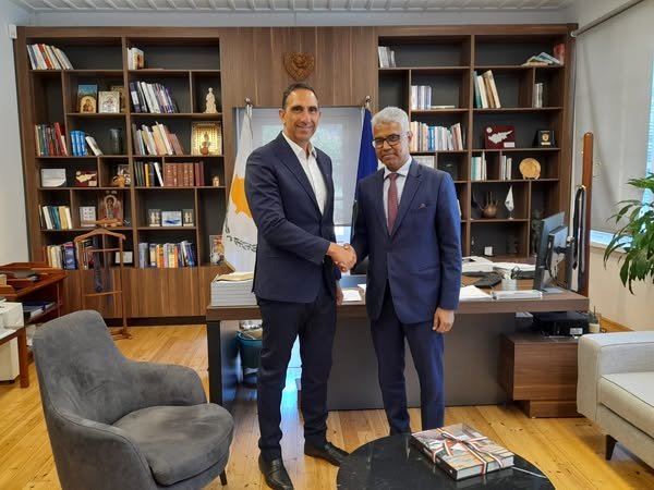 High Commissioner Mr. Manish had a productive meeting with Mr. Colin Stewart, Special Representative of the Secretary-General and Deputy Special Adviser on #cyprus, at the UNFICYP Headquarters in #Nicosia. They discussed issues of mutual interest and areas of possible co-operation between  the High Commission & #UNFICYP.